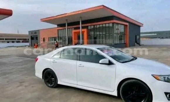 Buy Used Toyota Camry White Car in Accra in Greater Accra Buy Used Toyota Camry White Car in Accra in Greater Accra