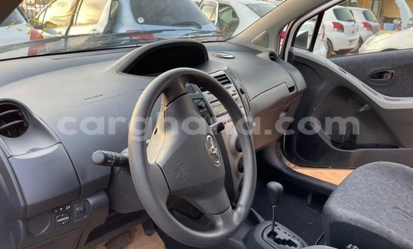 Sayi Na hannu Toyota Vitz White Mota in Accra a Greater Accra Sayi Na hannu Toyota Vitz White Mota in Accra a Greater Accra