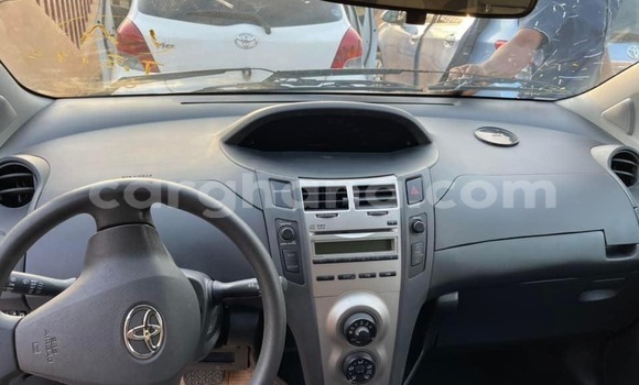 Sayi Na hannu Toyota Vitz White Mota in Accra a Greater Accra Sayi Na hannu Toyota Vitz White Mota in Accra a Greater Accra