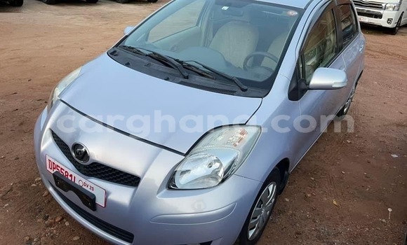 Sayi Na hannu Toyota Vitz Azurfa Mota in Accra a Greater Accra Sayi Na hannu Toyota Vitz Azurfa Mota in Accra a Greater Accra
