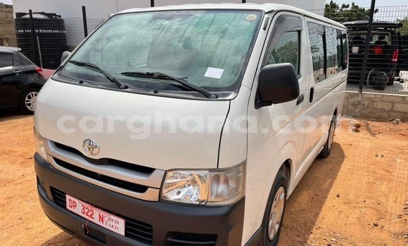 Sayi Na hannu Toyota Hiace White Mota in Accra a Greater Accra Sayi Na hannu Toyota Hiace White Mota in Accra a Greater Accra