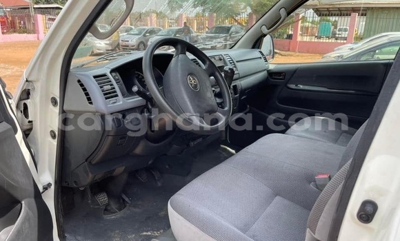 Sayi Na hannu Toyota Hiace White Mota in Accra a Greater Accra Sayi Na hannu Toyota Hiace White Mota in Accra a Greater Accra