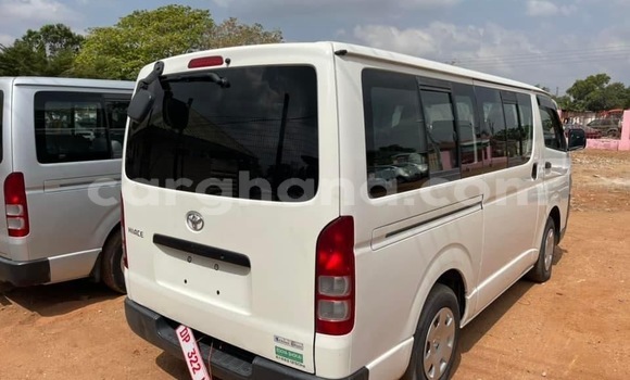 Sayi Na hannu Toyota Hiace White Mota in Accra a Greater Accra Sayi Na hannu Toyota Hiace White Mota in Accra a Greater Accra