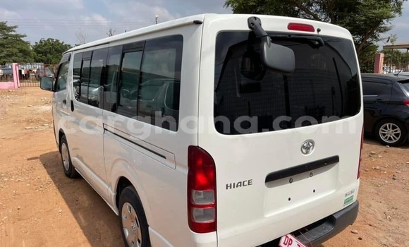Sayi Na hannu Toyota Hiace White Mota in Accra a Greater Accra Sayi Na hannu Toyota Hiace White Mota in Accra a Greater Accra