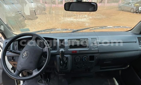 Sayi Na hannu Toyota Hiace White Mota in Accra a Greater Accra Sayi Na hannu Toyota Hiace White Mota in Accra a Greater Accra