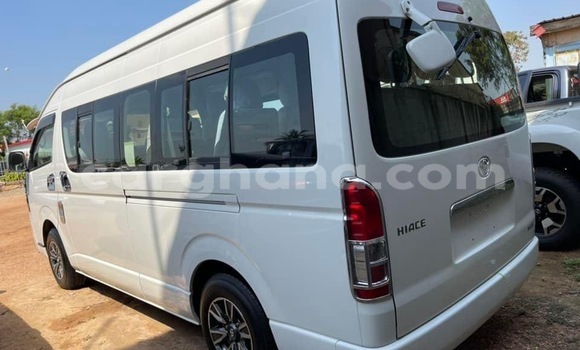 Sayi Na hannu Toyota Hiace White Mota in Accra a Greater Accra Sayi Na hannu Toyota Hiace White Mota in Accra a Greater Accra
