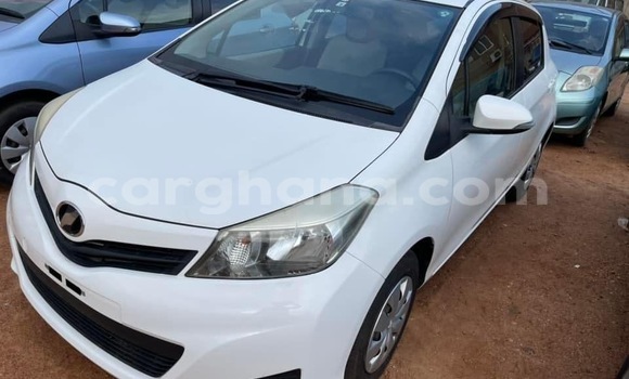 Buy Used Toyota Vitz White Car in Accra in Greater Accra