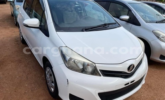 Buy Used Toyota Vitz White Car in Accra in Greater Accra Buy Used Toyota Vitz White Car in Accra in Greater Accra