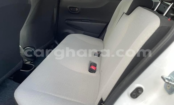 Buy Used Toyota Vitz White Car in Accra in Greater Accra Buy Used Toyota Vitz White Car in Accra in Greater Accra