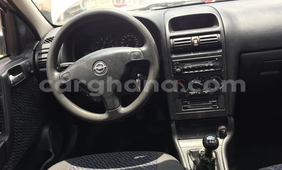 Ra Àlòkù Opel Astra Silver Ọkọ̀ in Accra ni Greater Accra Ra Àlòkù Opel Astra Silver Ọkọ̀ in Accra ni Greater Accra