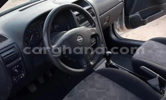Ra Àlòkù Opel Astra Silver Ọkọ̀ in Accra ni Greater Accra Ra Àlòkù Opel Astra Silver Ọkọ̀ in Accra ni Greater Accra