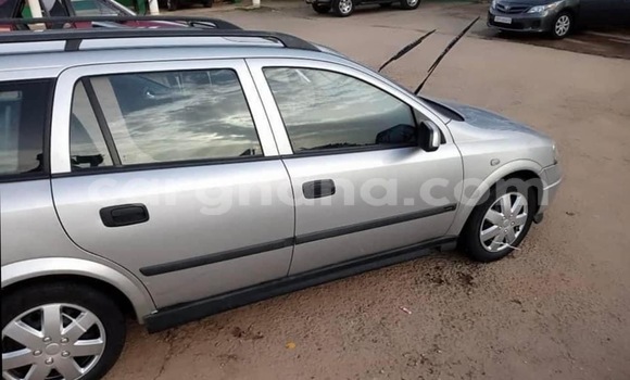 Ra Àlòkù Opel Astra Silver Ọkọ̀ in Accra ni Greater Accra Ra Àlòkù Opel Astra Silver Ọkọ̀ in Accra ni Greater Accra