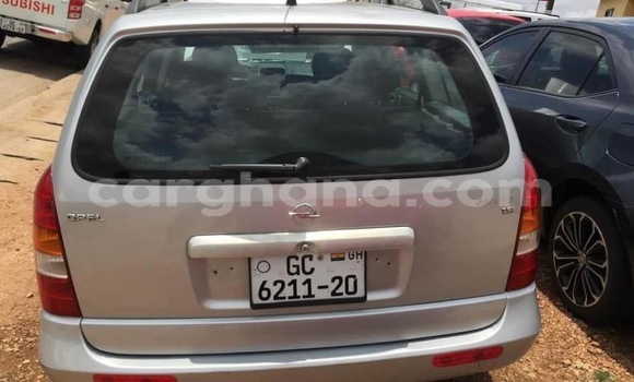 Ra Àlòkù Opel Astra Silver Ọkọ̀ in Accra ni Greater Accra Ra Àlòkù Opel Astra Silver Ọkọ̀ in Accra ni Greater Accra