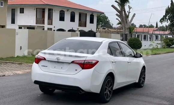 Buy Used Toyota Corolla White Car in Accra in Greater Accra Buy Used Toyota Corolla White Car in Accra in Greater Accra
