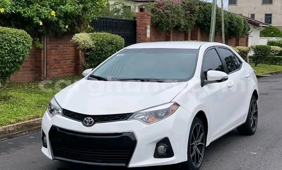 Buy Used Toyota Corolla White Car in Accra in Greater Accra Buy Used Toyota Corolla White Car in Accra in Greater Accra