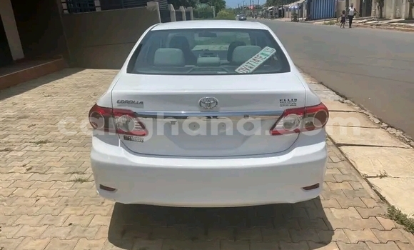 Sayi Na hannu Toyota Corolla White Mota in Accra a Greater Accra Sayi Na hannu Toyota Corolla White Mota in Accra a Greater Accra