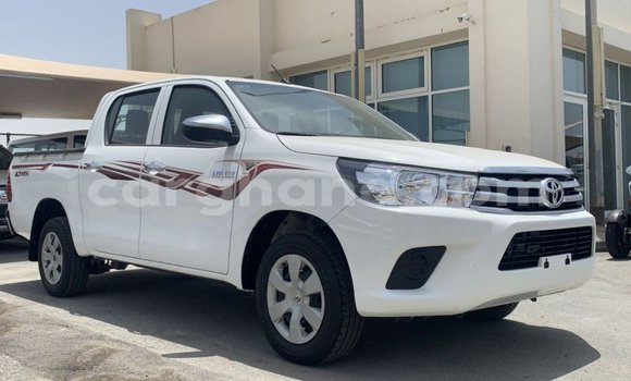 Ra Imported Toyota Hilux funfun Ọkọ̀ in Import - Dubai ni Ashanti Ra Imported Toyota Hilux funfun Ọkọ̀ in Import - Dubai ni Ashanti