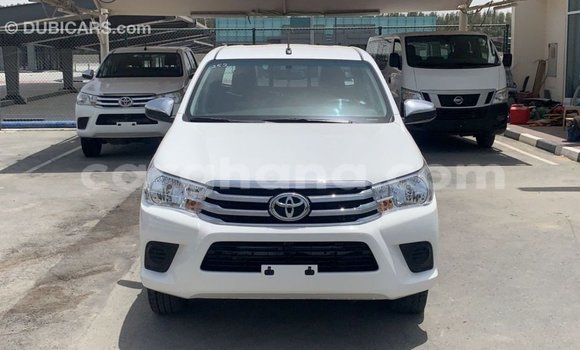 Ra Imported Toyota Hilux funfun Ọkọ̀ in Import - Dubai ni Ashanti Ra Imported Toyota Hilux funfun Ọkọ̀ in Import - Dubai ni Ashanti