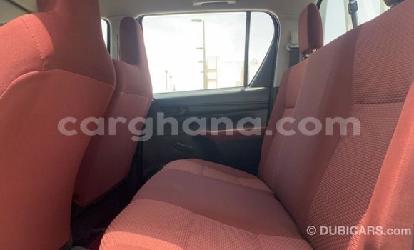 Ra Imported Toyota Hilux funfun Ọkọ̀ in Import - Dubai ni Ashanti Ra Imported Toyota Hilux funfun Ọkọ̀ in Import - Dubai ni Ashanti