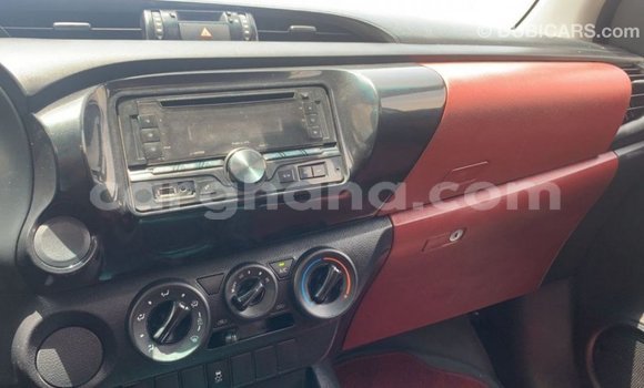 Ra Imported Toyota Hilux funfun Ọkọ̀ in Import - Dubai ni Ashanti Ra Imported Toyota Hilux funfun Ọkọ̀ in Import - Dubai ni Ashanti