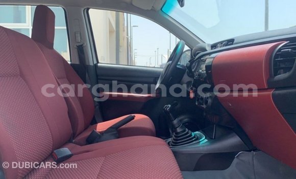 Ra Imported Toyota Hilux funfun Ọkọ̀ in Import - Dubai ni Ashanti Ra Imported Toyota Hilux funfun Ọkọ̀ in Import - Dubai ni Ashanti