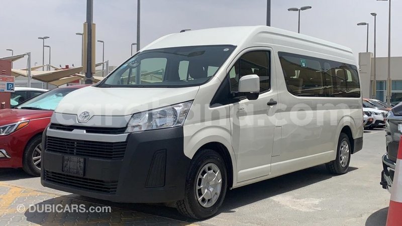 Big with watermark toyota hiace ashanti import dubai 44779