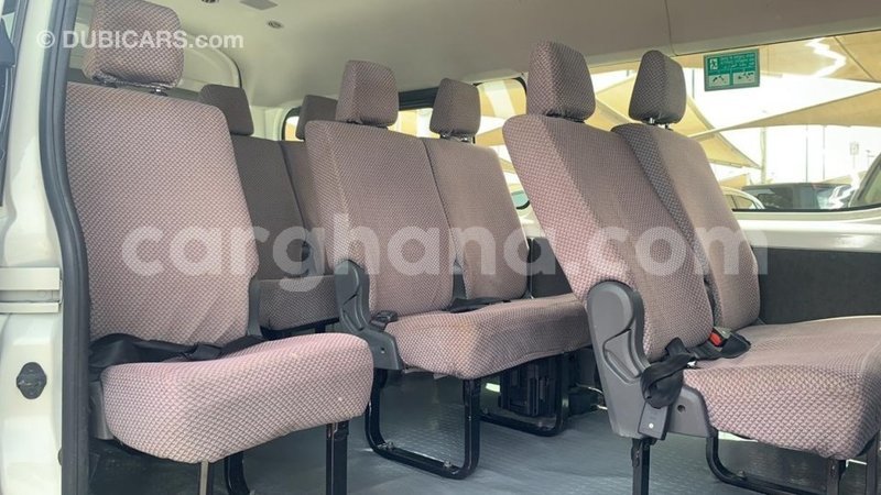 Big with watermark toyota hiace ashanti import dubai 44779