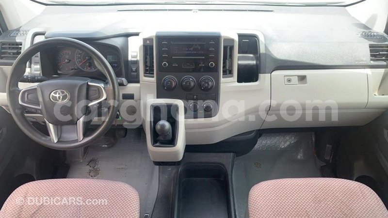 Big with watermark toyota hiace ashanti import dubai 44779