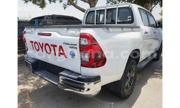 Sayi Imported Toyota Hilux White Mota in Import - Dubai a Ashanti Sayi Imported Toyota Hilux White Mota in Import - Dubai a Ashanti
