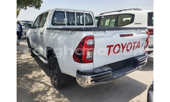Sayi Imported Toyota Hilux White Mota in Import - Dubai a Ashanti Sayi Imported Toyota Hilux White Mota in Import - Dubai a Ashanti