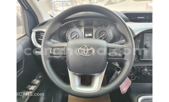 Sayi Imported Toyota Hilux White Mota in Import - Dubai a Ashanti Sayi Imported Toyota Hilux White Mota in Import - Dubai a Ashanti