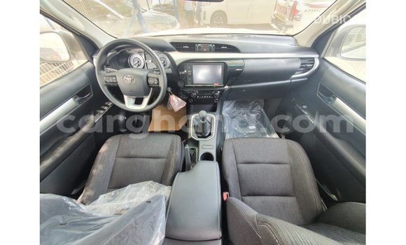 Sayi Imported Toyota Hilux White Mota in Import - Dubai a Ashanti Sayi Imported Toyota Hilux White Mota in Import - Dubai a Ashanti