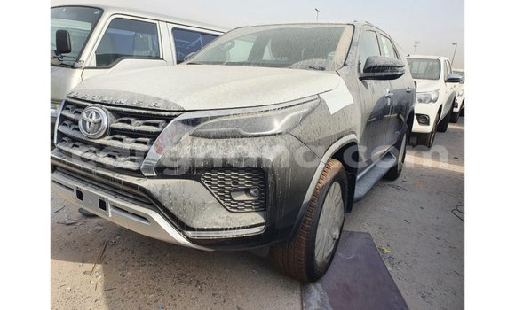 Sayi Imported Toyota Fortuner Black Mota in Import - Dubai a Ashanti