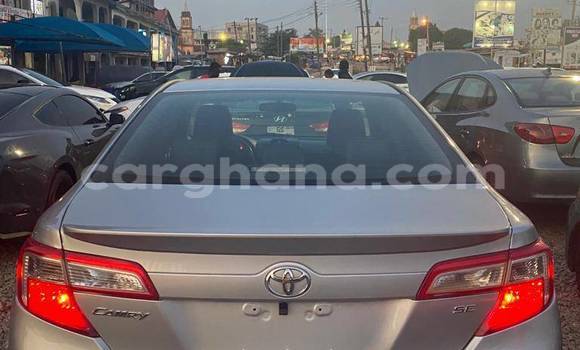 Ra Àlòkù Toyota Camry Silver Ọkọ̀ in Accra ni Greater Accra Ra Àlòkù Toyota Camry Silver Ọkọ̀ in Accra ni Greater Accra