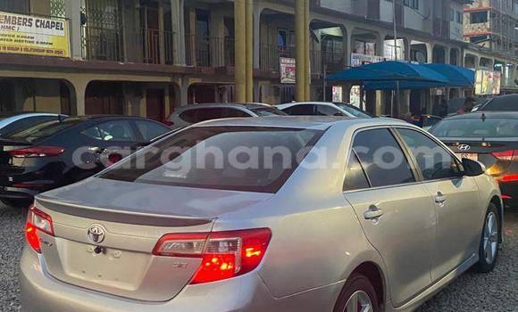 Ra Àlòkù Toyota Camry Silver Ọkọ̀ in Accra ni Greater Accra Ra Àlòkù Toyota Camry Silver Ọkọ̀ in Accra ni Greater Accra