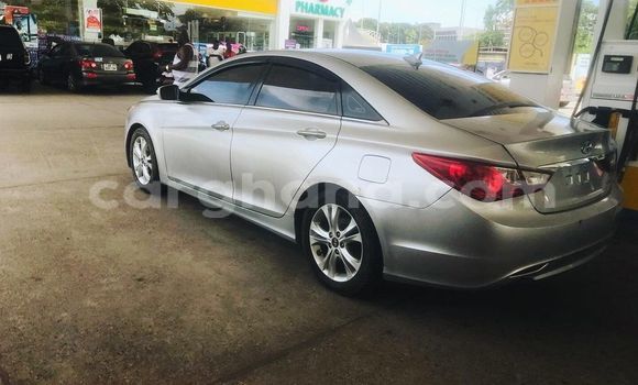 Ra Àlòkù Hyundai Sonata Silver Ọkọ̀ in Accra ni Greater Accra