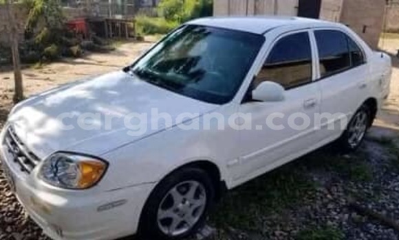 Buy Used Hyundai Accent White Car in Accra in Greater Accra Buy Used Hyundai Accent White Car in Accra in Greater Accra
