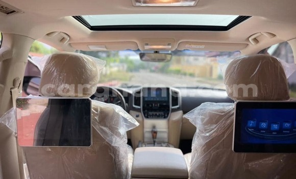 Buy Used Toyota Land Cruiser White Car in Accra in Greater Accra Buy Used Toyota Land Cruiser White Car in Accra in Greater Accra