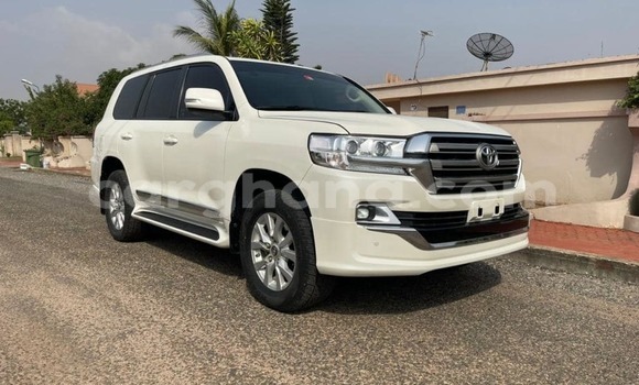 Buy Used Toyota Land Cruiser White Car in Accra in Greater Accra Buy Used Toyota Land Cruiser White Car in Accra in Greater Accra