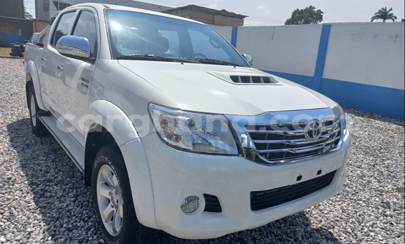 Buy Used Toyota Hilux White Car in Accra in Greater Accra