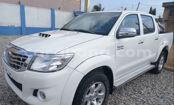 Buy Used Toyota Hilux White Car in Accra in Greater Accra Buy Used Toyota Hilux White Car in Accra in Greater Accra