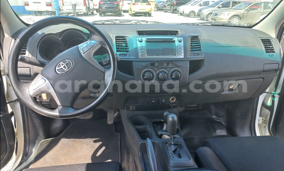 Buy Used Toyota Hilux White Car in Accra in Greater Accra Buy Used Toyota Hilux White Car in Accra in Greater Accra