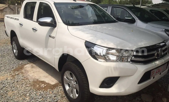 Buy Used Toyota Hilux White Car in Accra in Greater Accra