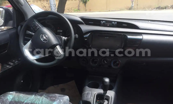 Sayi Na hannu Toyota Hilux White Mota in Accra a Greater Accra Sayi Na hannu Toyota Hilux White Mota in Accra a Greater Accra