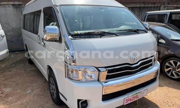 Buy Used Toyota Hiace White Car in Accra in Greater Accra Buy Used Toyota Hiace White Car in Accra in Greater Accra