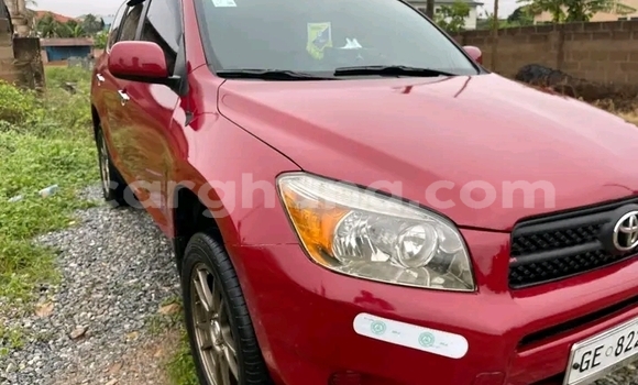 Sayi Na hannu Toyota RAV4 Red Mota in Accra a Greater Accra Sayi Na hannu Toyota RAV4 Red Mota in Accra a Greater Accra