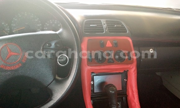 Sayi Na hannu Mercedes-Benz E200 Black Mota in Madina a Greater Accra Sayi Na hannu Mercedes-Benz E200 Black Mota in Madina a Greater Accra