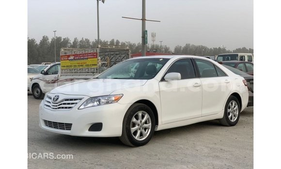 Ra Imported Toyota Camry funfun Ọkọ̀ in Import - Dubai ni Ashanti Ra Imported Toyota Camry funfun Ọkọ̀ in Import - Dubai ni Ashanti