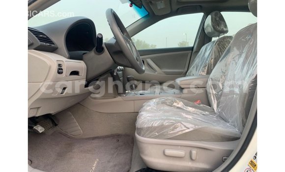 Ra Imported Toyota Camry funfun Ọkọ̀ in Import - Dubai ni Ashanti Ra Imported Toyota Camry funfun Ọkọ̀ in Import - Dubai ni Ashanti