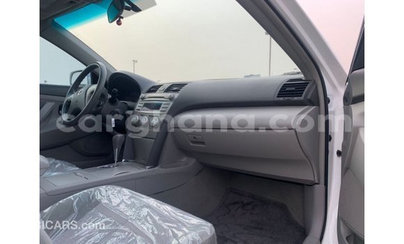Ra Imported Toyota Camry funfun Ọkọ̀ in Import - Dubai ni Ashanti Ra Imported Toyota Camry funfun Ọkọ̀ in Import - Dubai ni Ashanti